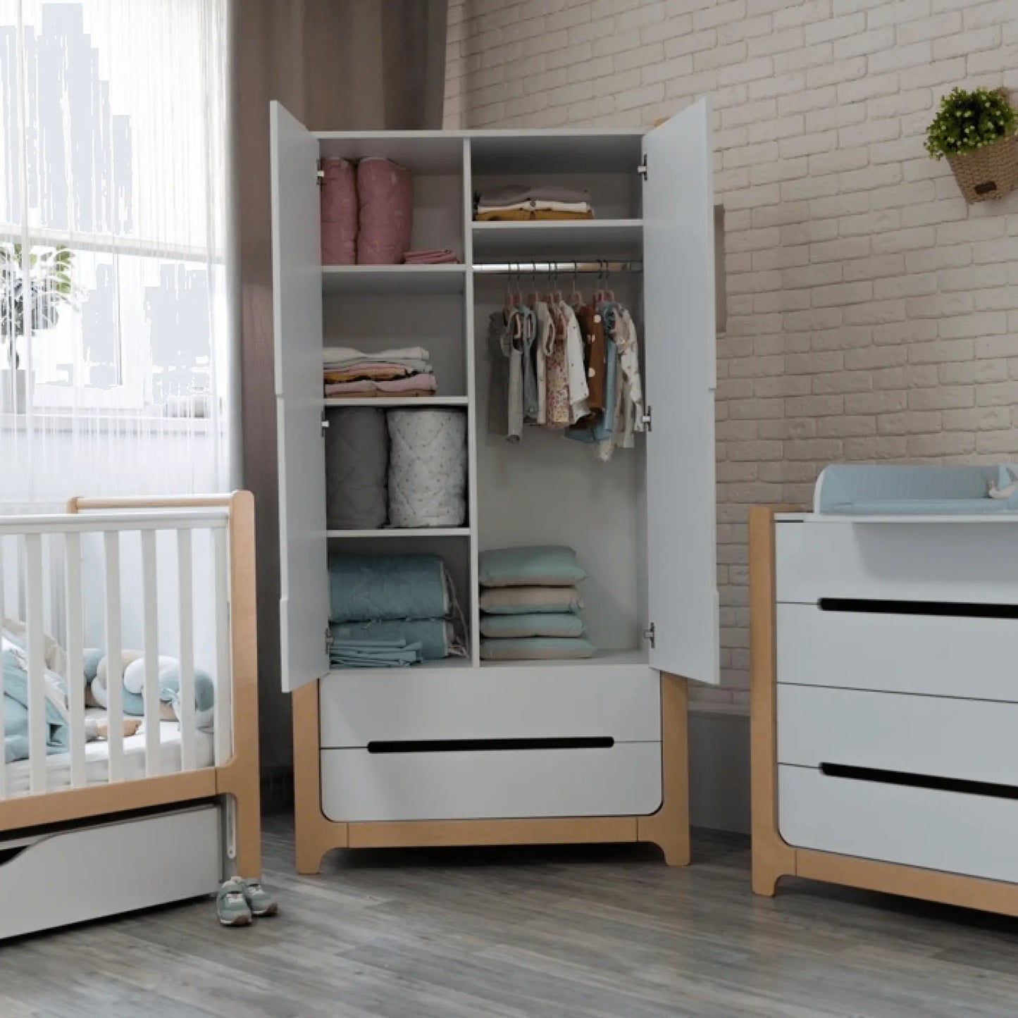 Veres Nice Kollektion – Die komplette Veres Nice Kollektion mit Schrank, Bett und Kommode in verschiedenen Farben.